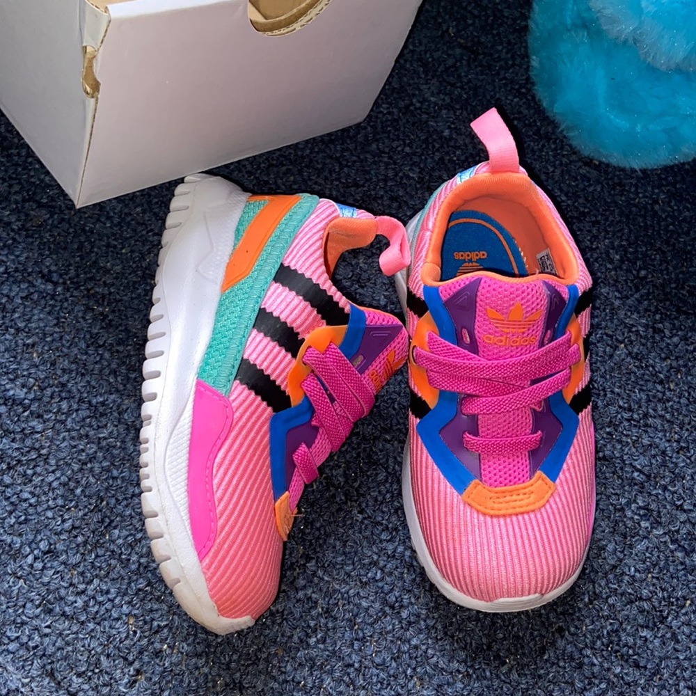 No-Tie Addidas